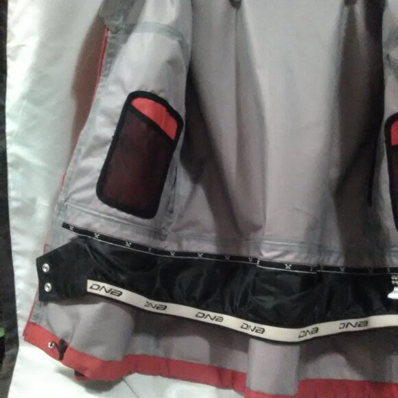 Snowboard jacket - Picture 10 of 14